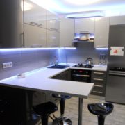 Кухня со светодиодной подсветкой угловая